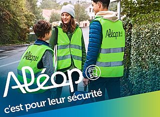 Transports scolaires : distribution de gilets fluorescents